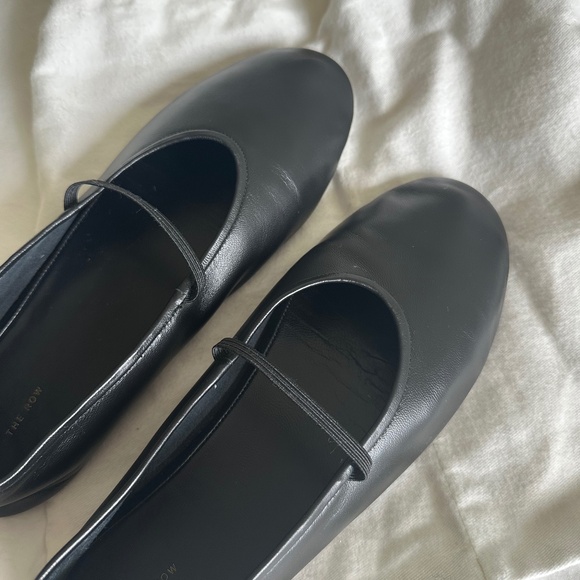 The Row Leather Ballet Flats black size 38.5 sold out most everywhere - Picture 4 of 12